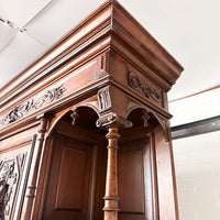 Victorian European Hand-Carved Hutch